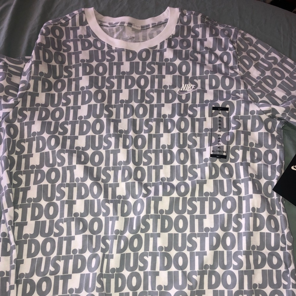 NIKE Just Do It T-Shirt